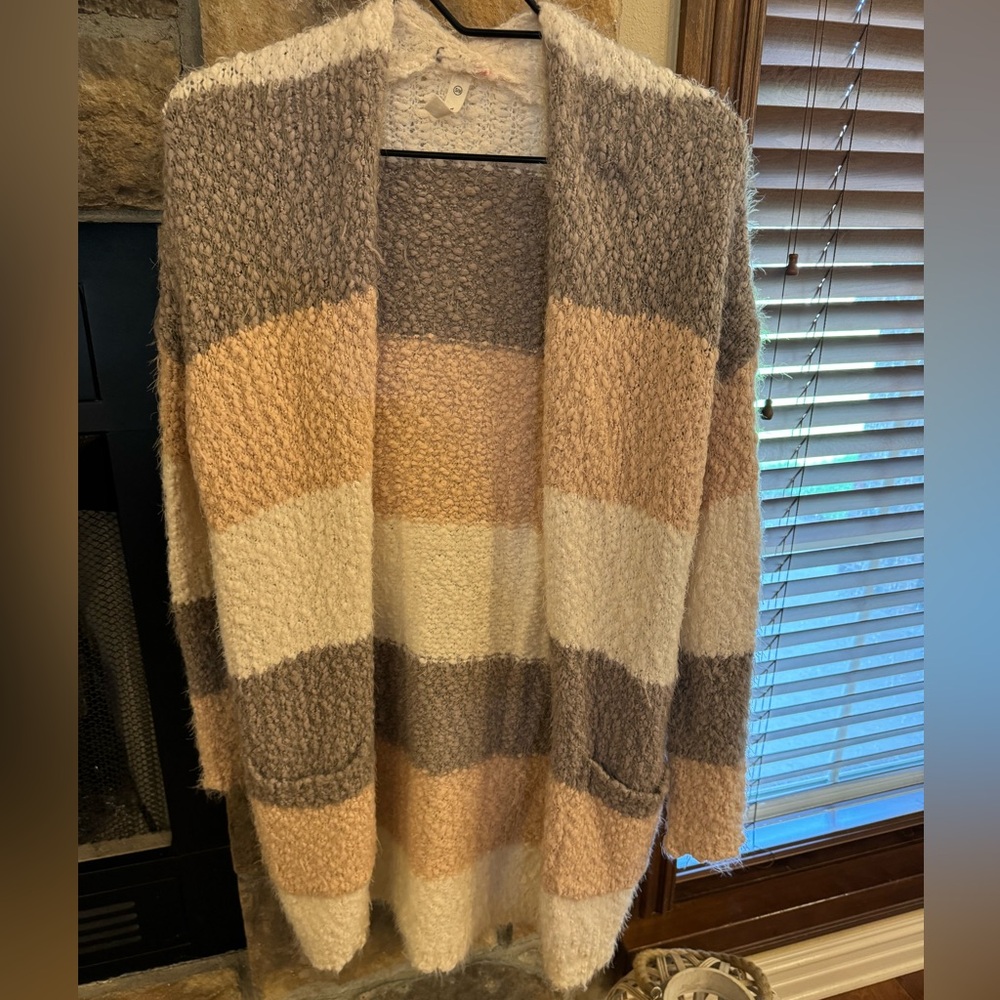 Women’s Tri Color Cardigan with pockets (Size Small/Medium)